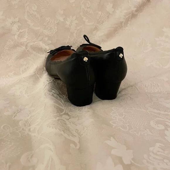 Kate Spade Yasmin leather scallop pump black leather 9 - Picture 4 of 5